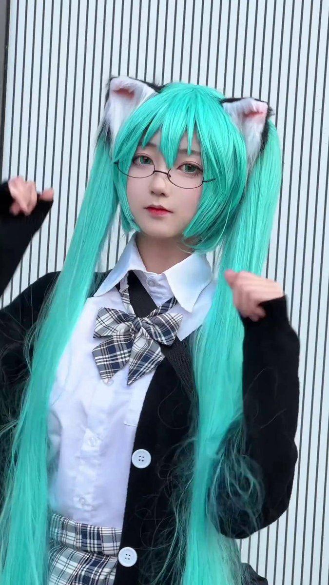hell_ferelle's tweet photo. Just checked into the city’s biggest anime convention—cosplays, merch hauls and non-stop fun! Let the geeky adventures begin https://t.co/T7Cugi4m6G