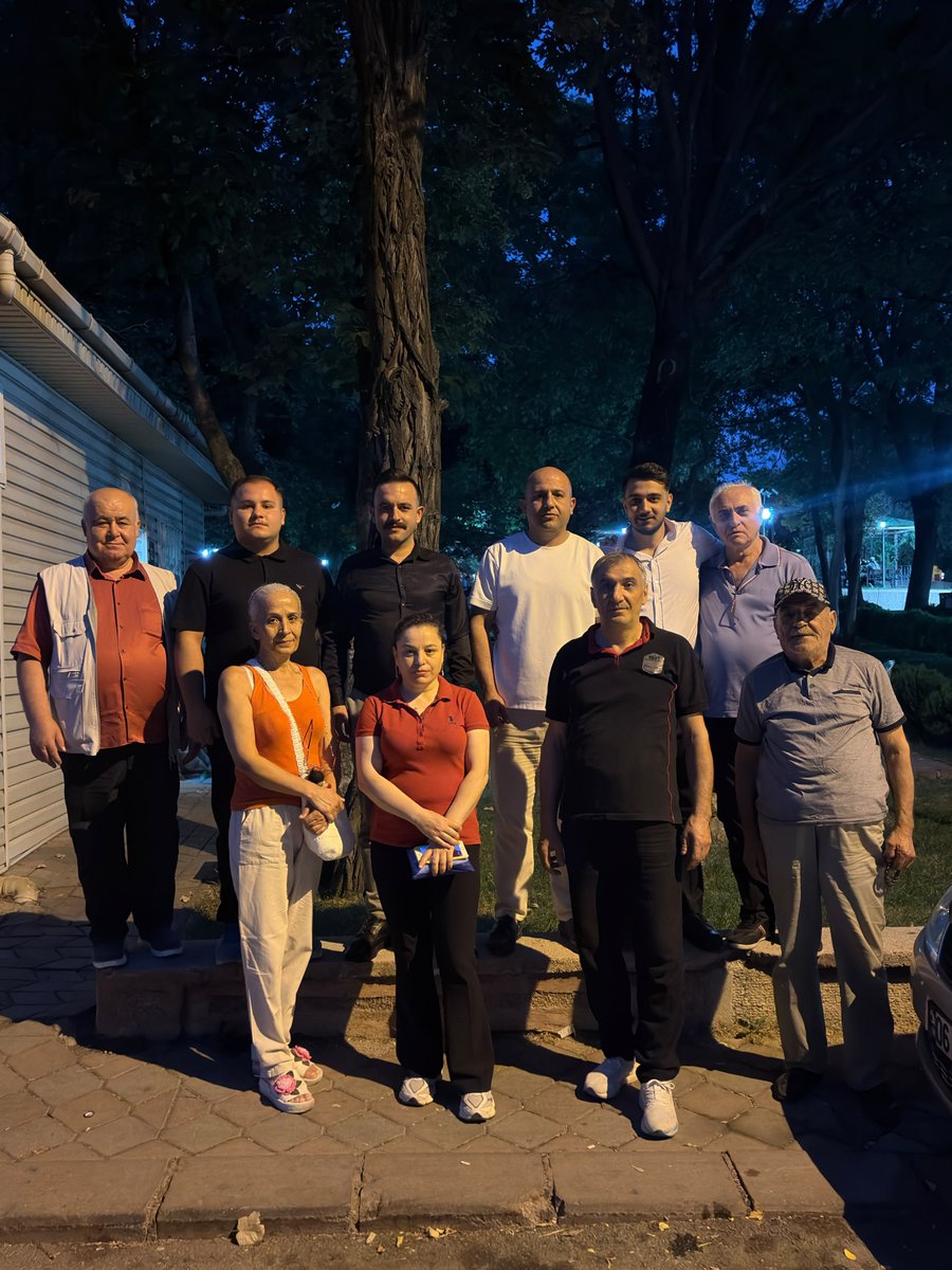 0606reyhan's tweet photo. Ak parti Adnan Menderes mahallesi olarak haftalık olağan toplantımızı ilçe yönetim kurulu üyemiz @polatonur1910 beyin katılımları ile gerçekleştirdik hayırlara vesile olsun @RTErdogan @hakanhanozcan @Akparti @omerfarukislam @erhansarigol @Erdalakrolu4 @AkKeciorenResmi https://t.co/Pd2dEst71L