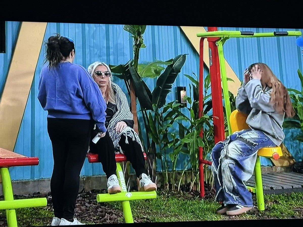 MMicaelista31's tweet photo. Otra vez se filtró la foto de la final. 

#GranHermano https://t.co/O43KE4oU8B