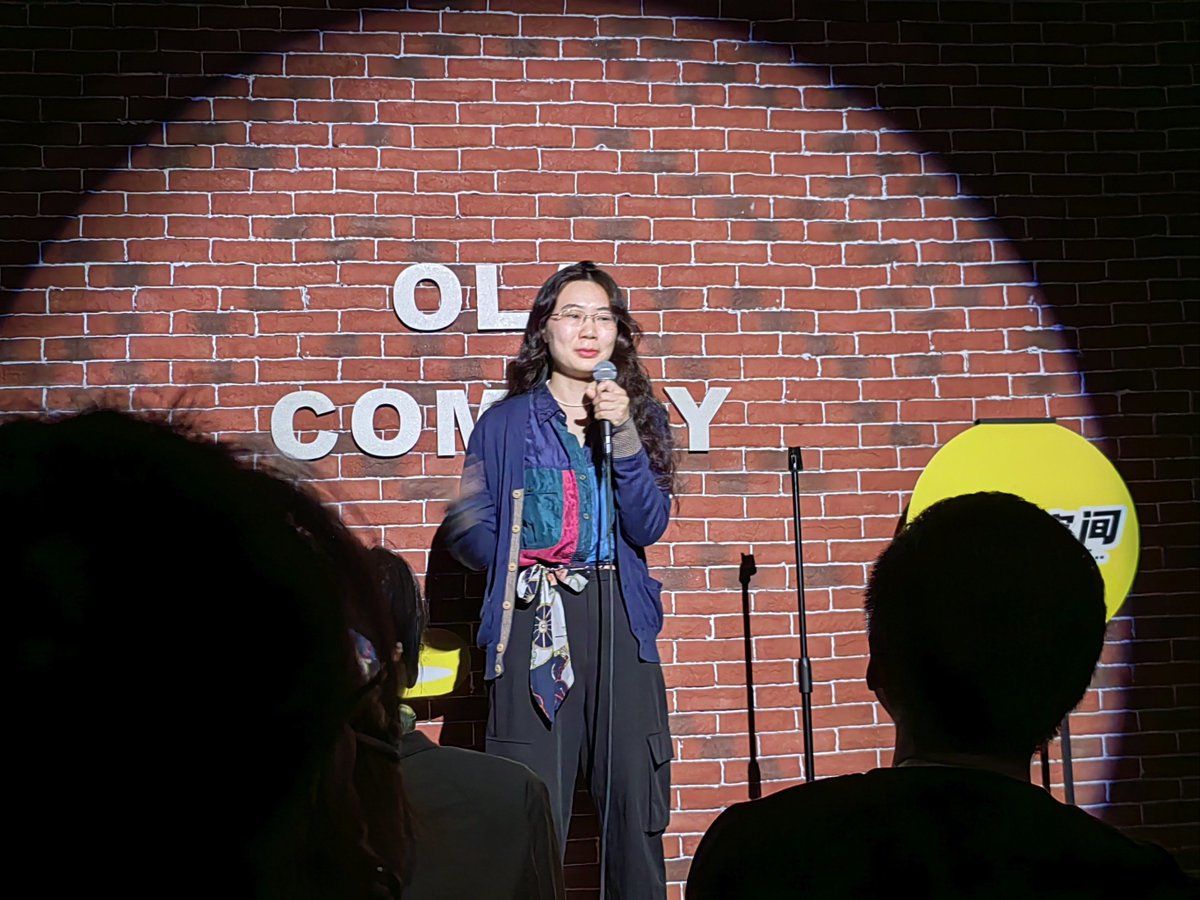 PatriceROUET2's tweet photo. Just did 20 mins of stand-up about how my cat thinks I’m her Netflix. She judges my taste in shows AND how loud I chew. Love being a human snack/entertainment unit https://t.co/tjT5RqeIdn
