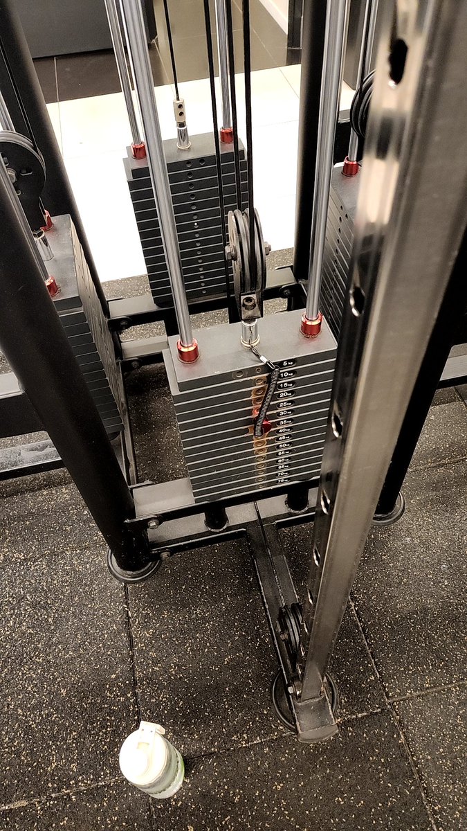 6_9osu's tweet photo. went back to the gym a month after my surgery

I felt that I still have a lot of pain on my body XD https://t.co/DY18hwmMe1