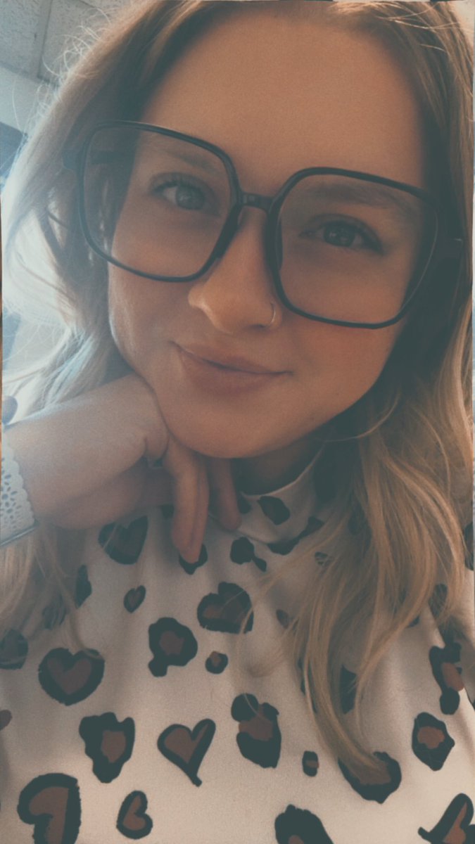 RissaRue2's tweet photo. I need a happy meal 💁🏼‍♀️ https://t.co/2S90x8IKgB