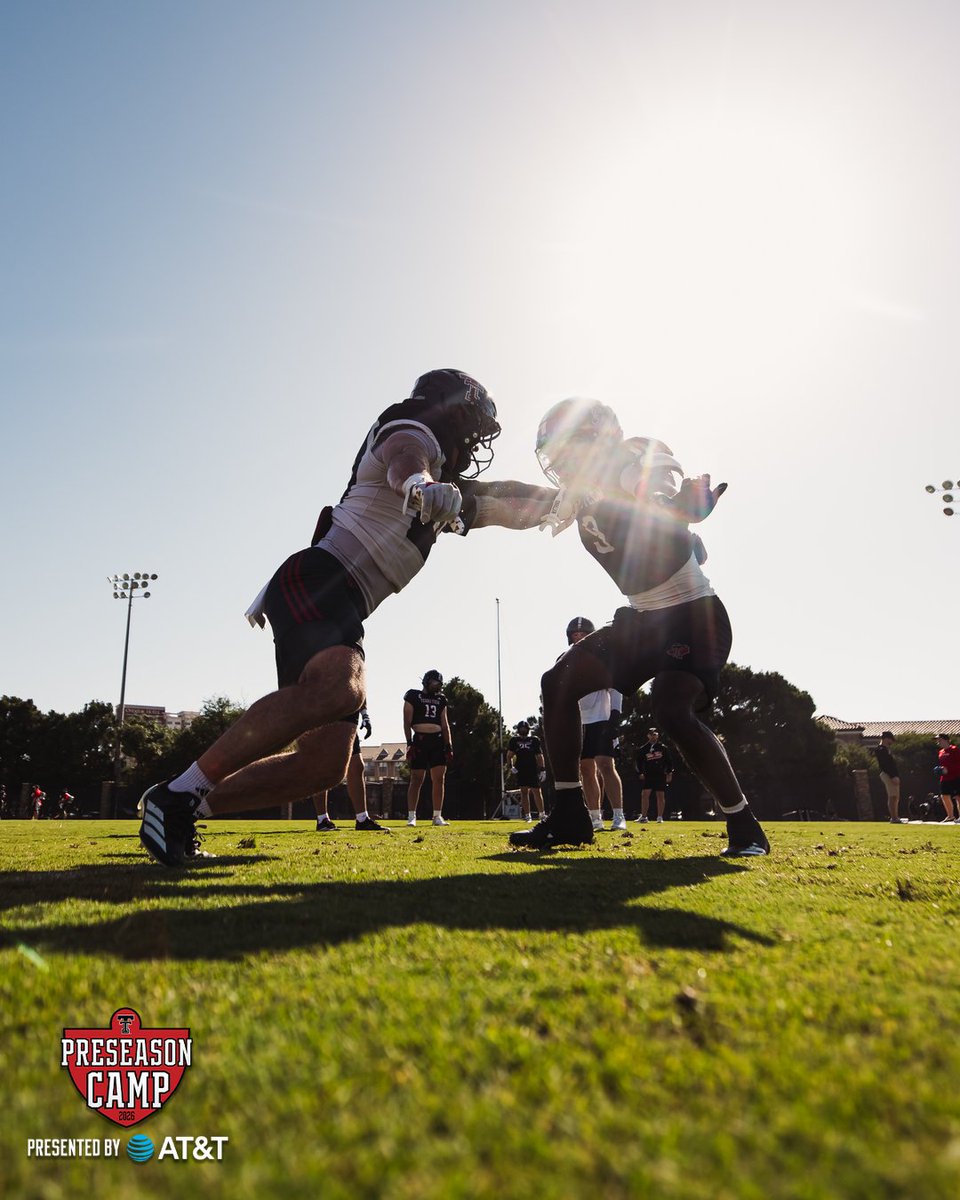 TexasTechFB's tweet photo. Busted out the black lids today 🔥

#WreckEm | @ATT https://t.co/FmxX0lMMJY