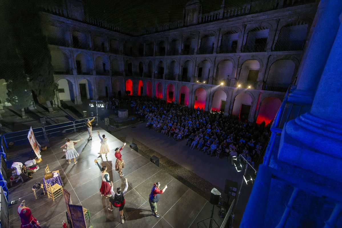 AytoAlcalaH's tweet photo. FERIAS ALCALÁ 2026 |
🎼💃 El ‘Patio de Santo Tomás de Villanueva’ volverá a acoger las ‘Noches del Patio’ durante las Ferias 2026.
ℹ️ Información y programa en la web del Ayuntamiento 👉 https://t.co/mXgPdRWOaJ
🎟️ Venta de entradas a partir de este martes 18 de agosto.
#AlcaláDeHenares #NochesDelPatio #FeriasAlcalá2026