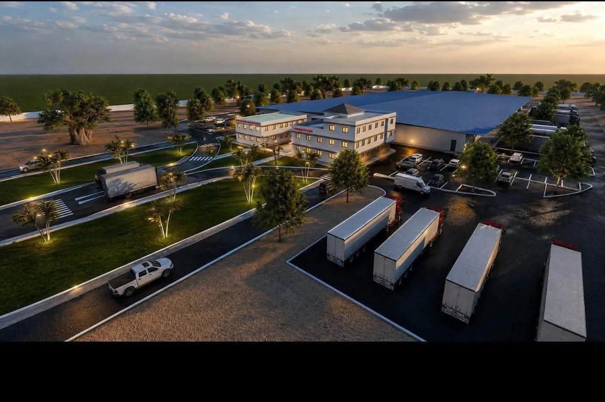 snewsafrica's tweet photo. 🇸🇳 Sadio Mané lance un grand projet agro-industriel en Casamance, une première au Sénégal. Baptisé Parc Agro Industriel de Bambaly et porté par sa marque SM10 Agro, il vise la production et la transformation de fruits.
•  Superficie : plus de 500 hectares, dans la zone de Boudhié Mar (à 5 km de Bambali).
•  Capacité : 50 000 tonnes par an.
•  Emplois : plus de 2 500 emplois directs pour les jeunes du Sud.
•  Impact : très important pour la région de Sédhiou et toute la Casamance, notamment pour lutter contre le chômage des jeunes.