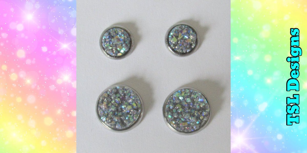 bythebeach1214's tweet photo. 🌈 Mommy & Me matching jewelry! 💕These rainbow silver stud earrings are the perfect way for moms and daughters to celebrate their special bond.
🛍️ Shop now on Etsy: Mommy & Me Rainbow Stud Earrings
#MommyAndMe #MotherDaughter #MatchingEarrings #HandmadeJewelry #EtsyFinds https://t.co/dULsDwvCa0