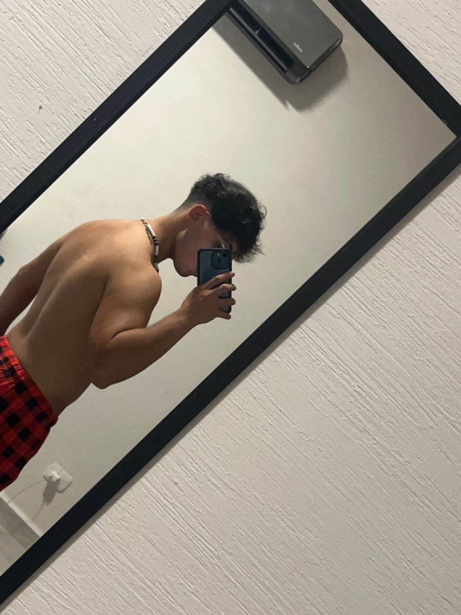 Daniel201731441's tweet photo. Te  gusta lo que vez 👀
Únete a mi Telegram VIP $$🍆🍑🤤
Chacalito, vergon y sabroso🤤🙈

Canal de Telegram:
https://t.co/5Rtp8rl9S9
 
X: @Christianpapi21 https://t.co/Bfn7i7IPpj