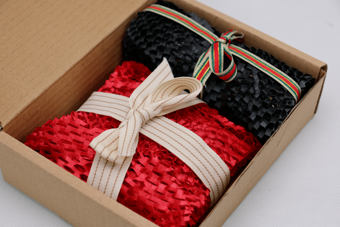 Heatherstiver1's tweet photo. Just unboxed my much-anticipated package! The excitement of unpacking feels like Christmas morning https://t.co/EIlcLp5b8V