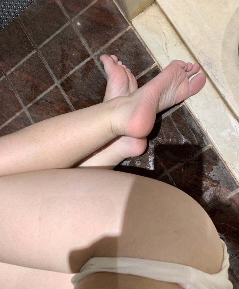 phuongmuprup's tweet photo. Lồn em có nhiều nước lắm nè😋😋
Call nhắn e nhó😘 https://t.co/kx5zNePPYe https://t.co/hhkBhWaIeL