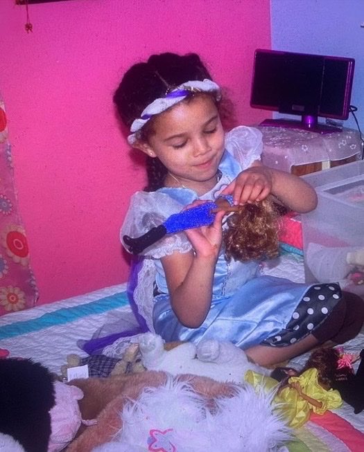 simphiwearchive's tweet photo. princess malia 🩵 https://t.co/XsMmt3c2Zq