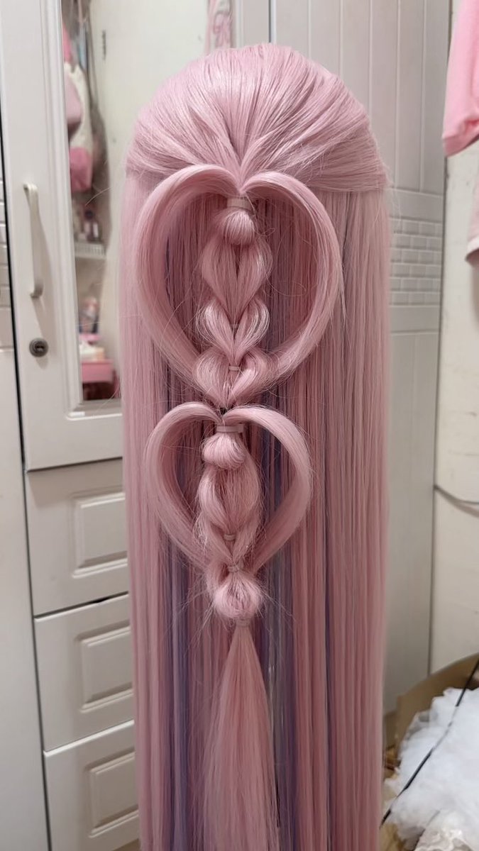 kxttyaika's tweet photo. wig progress, tiring but definitely worth it! https://t.co/dyrqNAryJ3