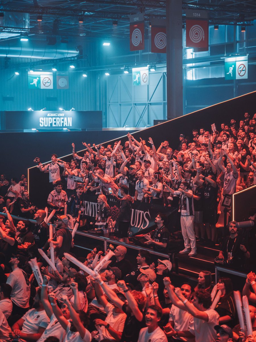 gentlesuits's tweet photo. TGS, EWC 2026 - FIN 🎬

Merci pour ces 4 semaines d’EWC qui étaient exceptionnelles, nous aurions aimé que les résultats le soient tout autant mais c’est malheureusement la loi de l’esport…

Nous tenons à vous remercier de vous être déplacés sur Valorant, Warzone, Call of Duty, Rocket League et d’avoir apporté aux joueurs un soutien sans faille. 🫂

Beaucoup d’entre vous ont vécu leur première expérience en parcage et nous espérons que vous vous êtes sentis accueilli et inclus 🫶🏻

Prochaine étape, Anvers - FNCS 🇧🇪

Prenez soins de vous 🩷