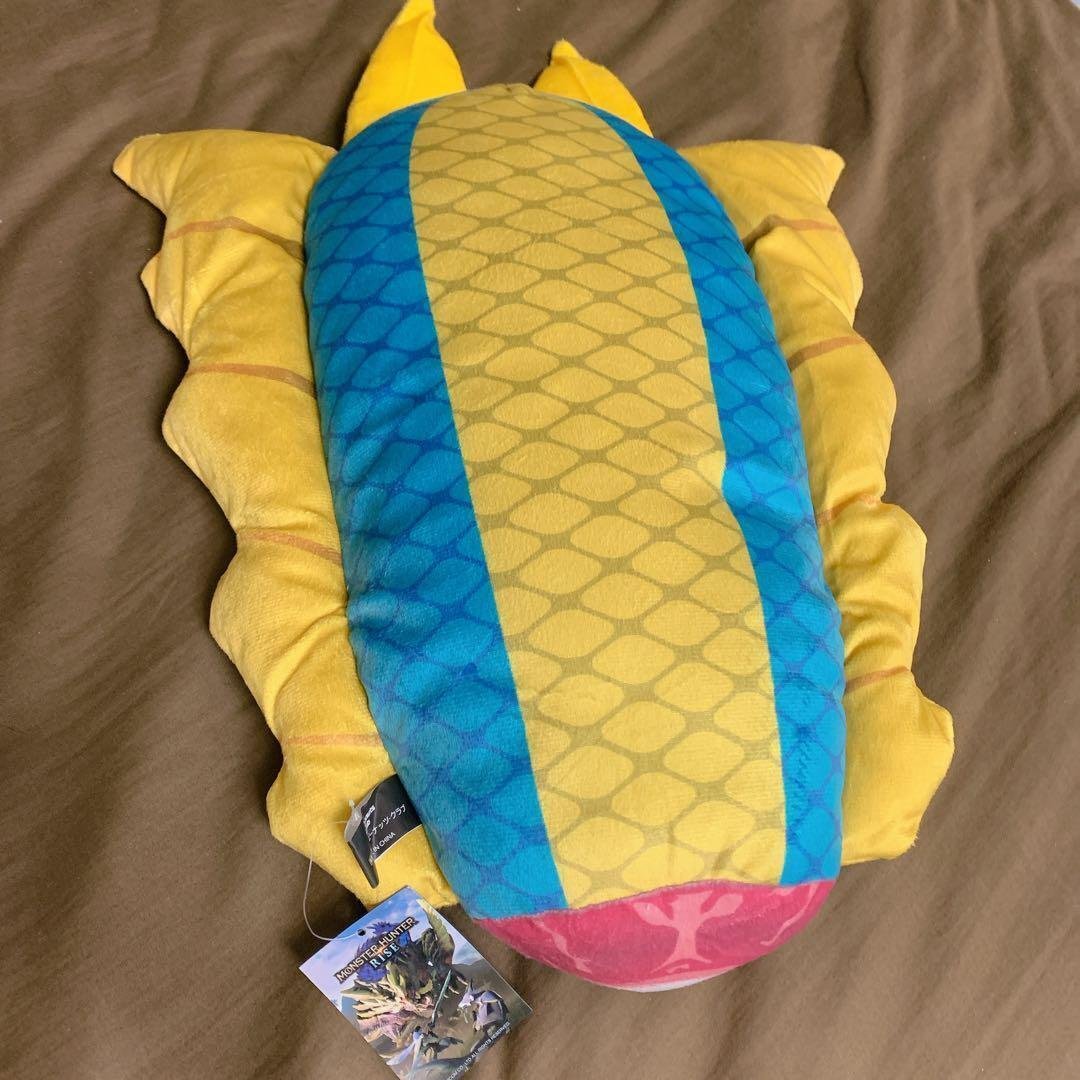MidnightBoshi's tweet photo. I just randomly remembered Monster Hunter Tail pillows exist and that I NEED ONE https://t.co/59BKSb1ek9