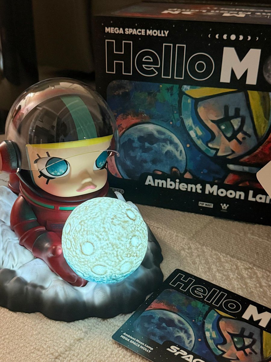 Go_rge_ous_'s tweet photo. The fullest moon is in the direction of home https://t.co/zq6DYVfENX
