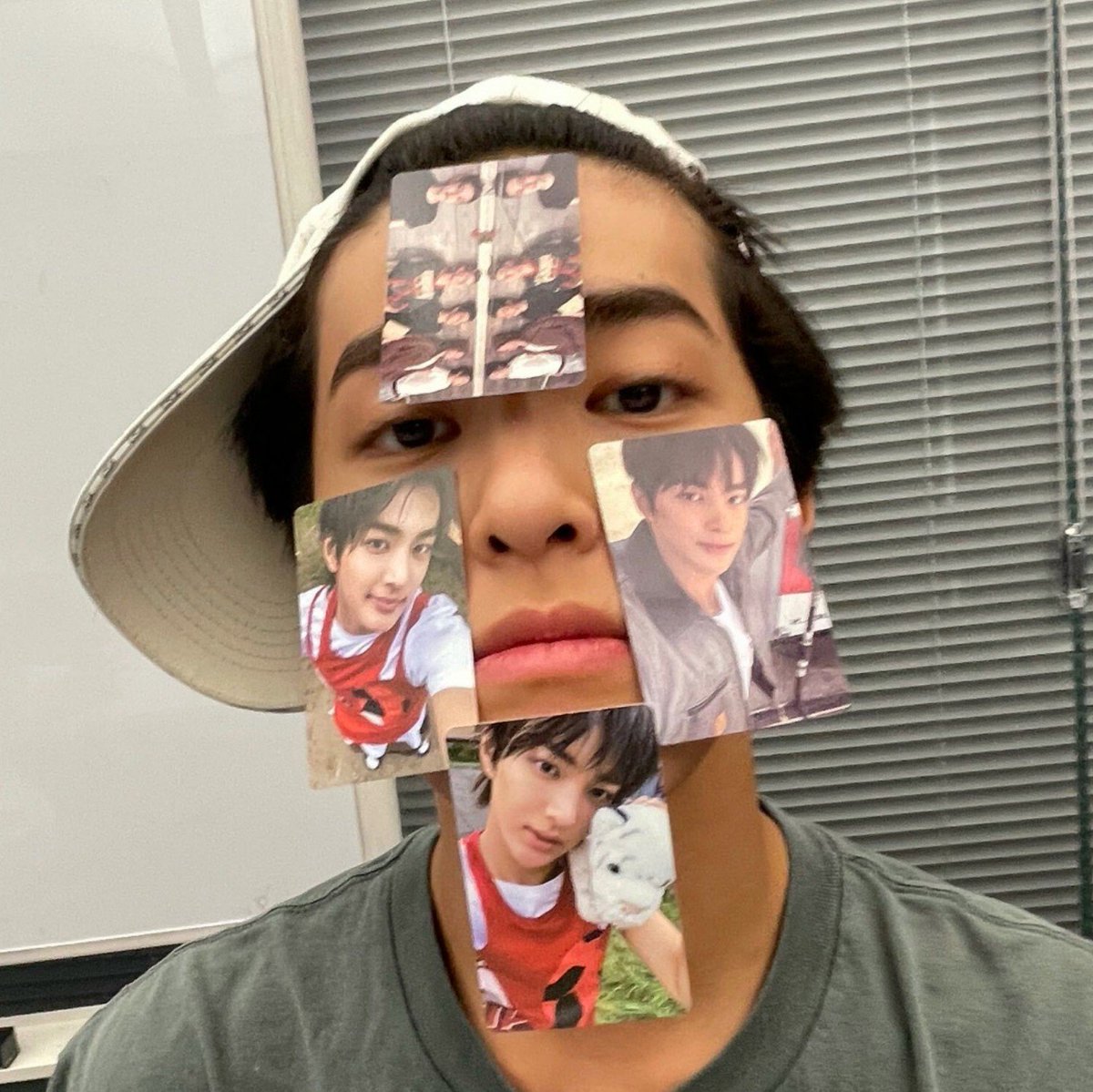 noonaseahn's tweet photo. kek bukan km sumpah dekkkk
beda orang ini wkwkwk😭😭 https://t.co/uO2F8Y6Jet