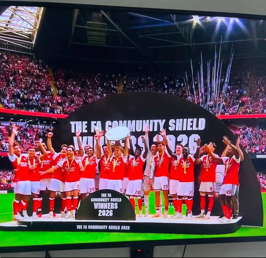 FT_Durk's tweet photo. They’ve won the only trophy they will win this season 

Can’t wait for their downfall https://t.co/fnzk4stlsE