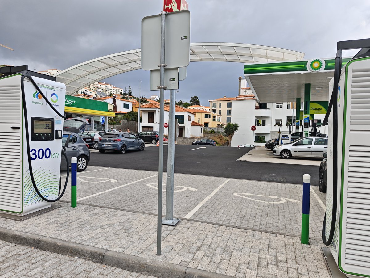 jaceral's tweet photo. Ni lo dudéis. #myatlante en Portugal
Acabo de cargar en estación de BP Pulse/Iberdrola y me ha salido a 0,388/kWh
Imbatible. https://t.co/ysoSfkfkIg
