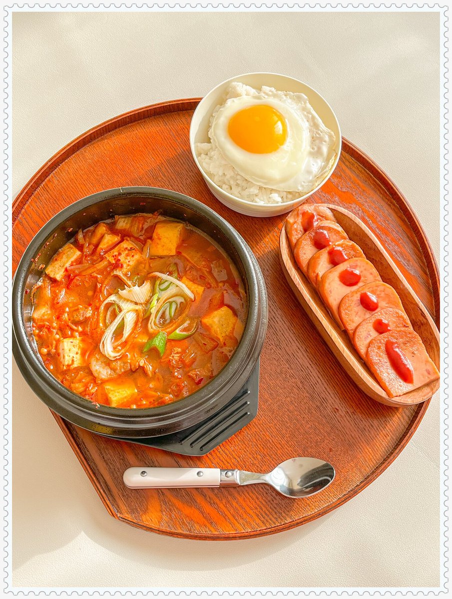 sofiaa59000's tweet photo. Craving vibrant flavors Tried homemade kimchi jjigae—hearty Korean fermented cabbage stew with soft tofu and spicy broth, total comfort in a bowl! https://t.co/BF0L2V6DQ3