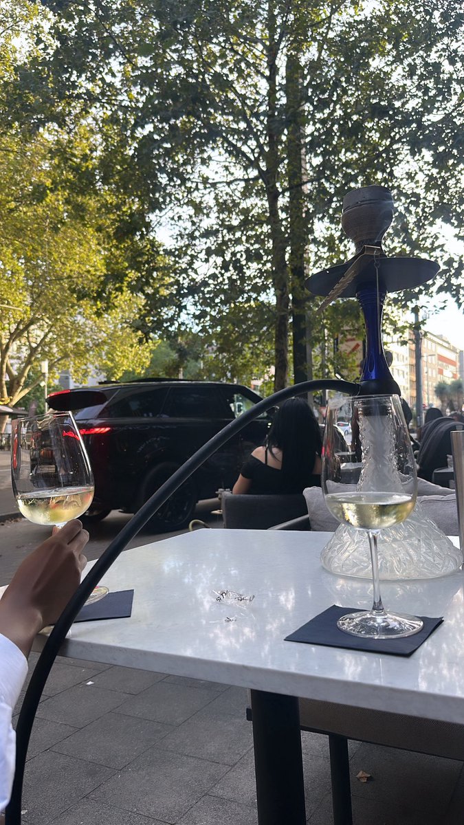 mmatildazwane's tweet photo. me &amp; wine 🔗 https://t.co/UgscYYCEeb