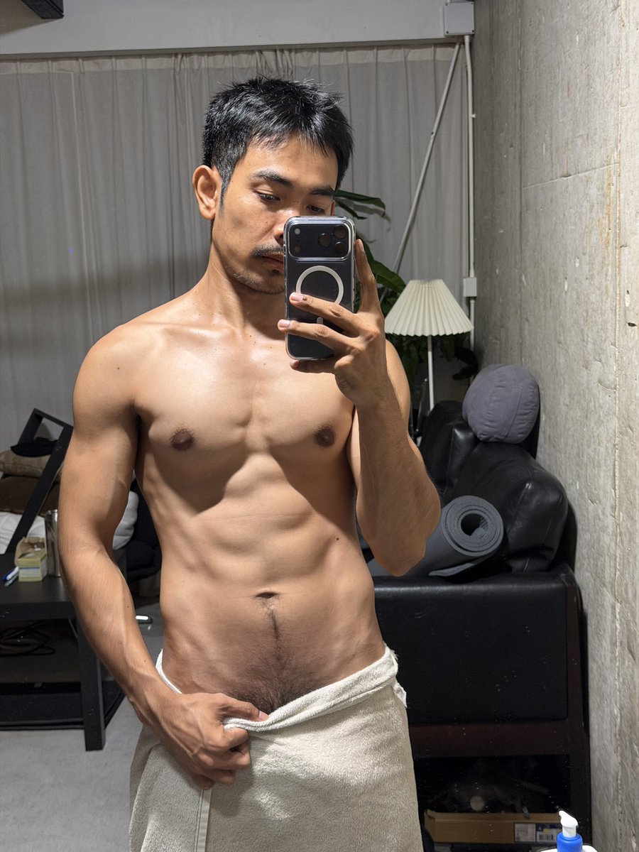 LevelCea's tweet photo. ใครมีวิธีเพิ่มน้ำหนักดีๆแชร์บ้างครับ พยายามมาเดือนนึงละไม่ขึ้นเลย อยากหนุบหนับกว่านี้หน่อย https://t.co/8Sw00q1LSG