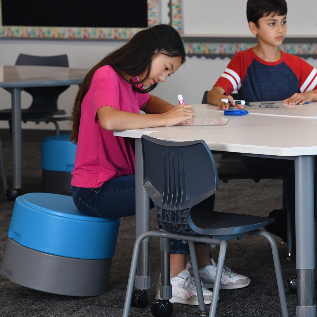 SmithSystem's tweet photo. How can classroom design better support neurodiverse students?
Thoughtful furniture and layout are essential tools for creating a successful environment for every learner. Start the school year with an inclusive focus.

Read our guide: https://t.co/KWQSq7XVyl
#InclusiveEducation https://t.co/lPTIeXohUE