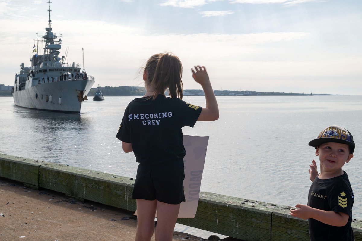RoyalCanNavy's tweet photo. After 6 months on #OpHORIZON, the crew returned to Halifax to a warm welcome. During the deployment, they worked with 15 allied nations, supporting Canada’s Indo‑Pacific Strategy through training, teamwork and a strong presence in the region. #HelpLeadFight https://t.co/Nc7bsRPoW2