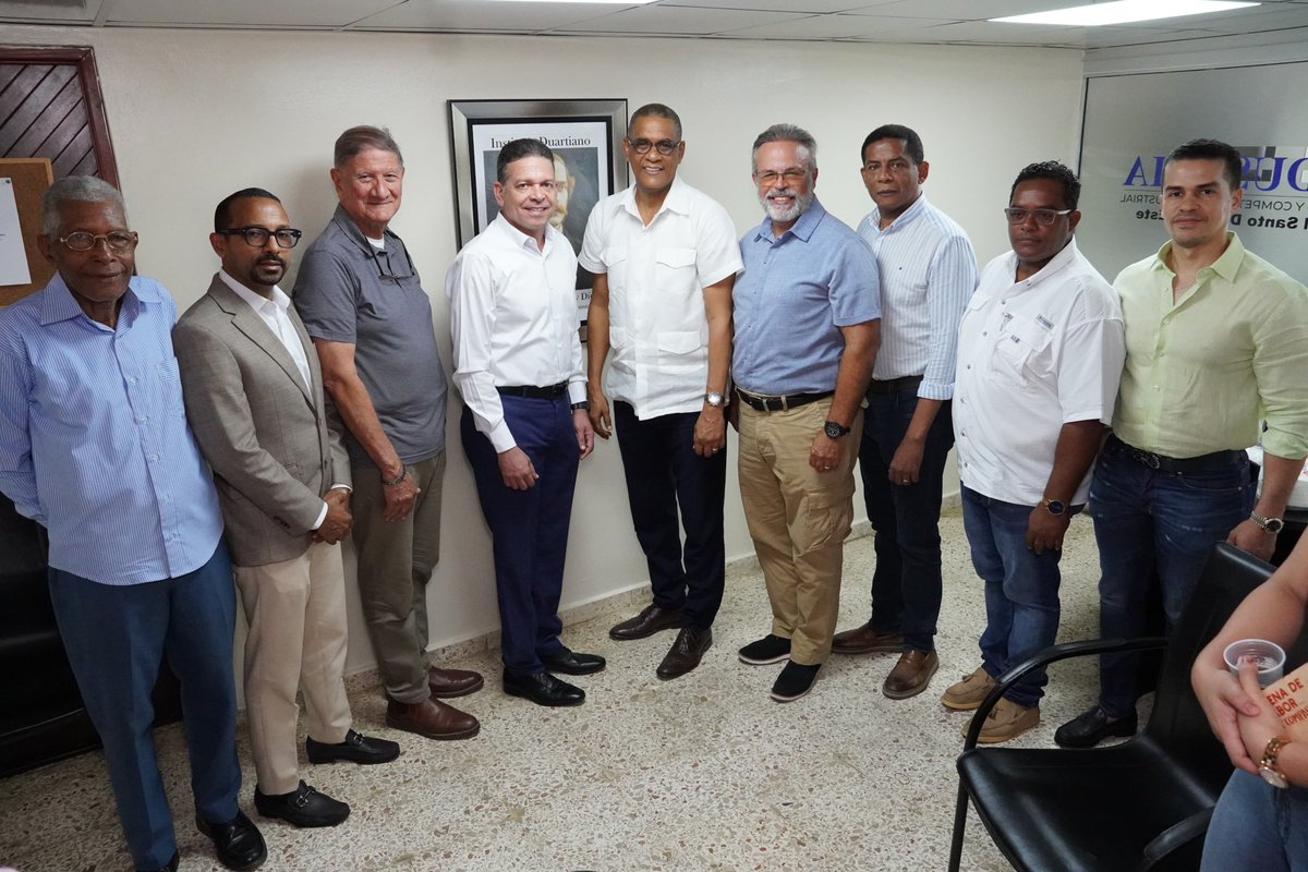 ProIndustriaRD's tweet photo. Nuestro director general, Rafael Cruz, realizó un recorrido de supervisión por el Parque Industrial de Santo Domingo Este (PISDE). ​El objetivo fue verificar de primera mano el estado actual de los trabajos de remozamiento que se ejecutan en este importante recinto estratégico https://t.co/RuXA3X5ew9