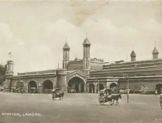 adcmajeed's tweet photo. -4-In January 1886, the North Western State Railway (NWR) was formed, later renamed North Western Railway, which became the backbone of the railway network in Sindh and Punjab https://t.co/vMYNDZcT52
