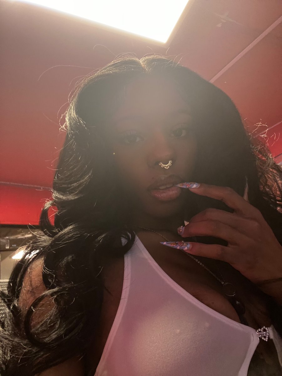 condemninglife's tweet photo. i love my face ❤️ https://t.co/UV2kjpd5GW