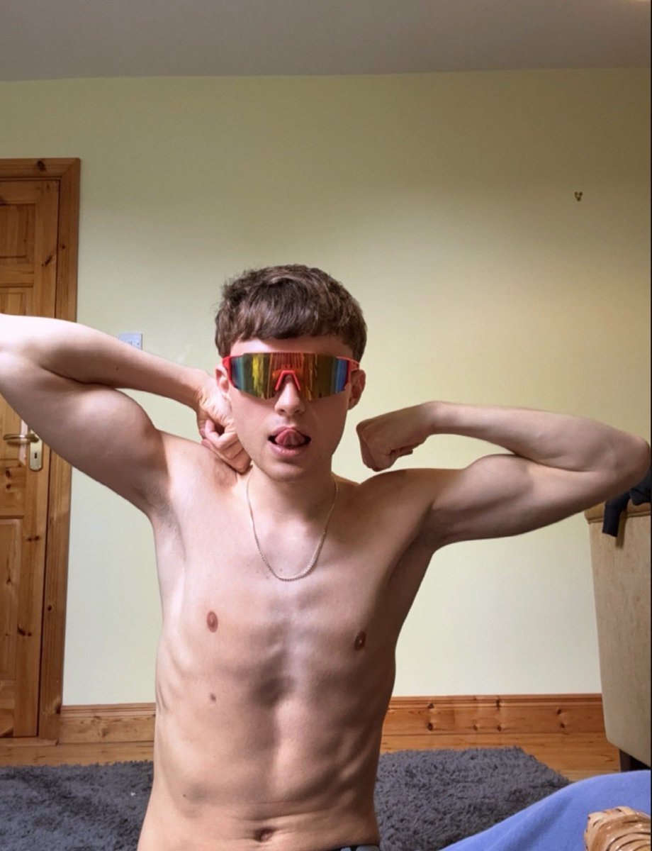 KyleJamespriv's tweet photo. heyy😜 #twink https://t.co/DVvNgX4Bqe