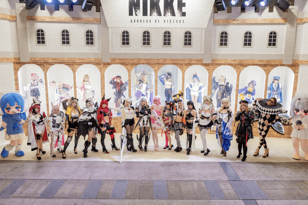 bookish_ek's tweet photo. Just had the best day ever at the city’s anime convention! Met amazing creators, snagged limited-edition merch, and cried over my favorite character’s cosplays—total anime bliss https://t.co/SsEDbhgXVi