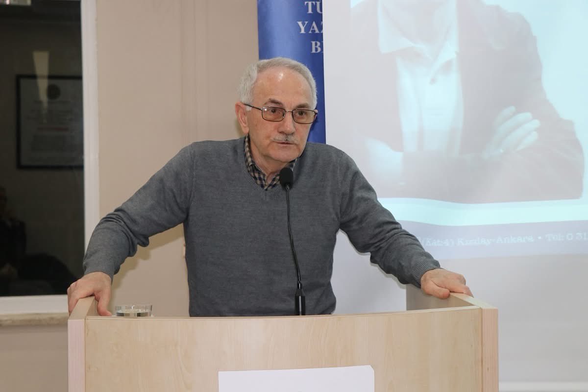 TYB1978's tweet photo. Kıymetli Yazar Muhsin Mete abimizi kaybetmenin derin üzüntüsünü yaşıyoruz. Kalemiyle ve ağabeyliğiyle hayatımıza dokunan Muhsin Mete’ye Allah’tan rahmet; kederli ailesine, sevenlerine ve tüm TYB camiasına sabır ve başsağlığı diliyorum.

Prof. Dr. Muhammet Enes Kala
Genel Başkan https://t.co/cHdkt7KpMO