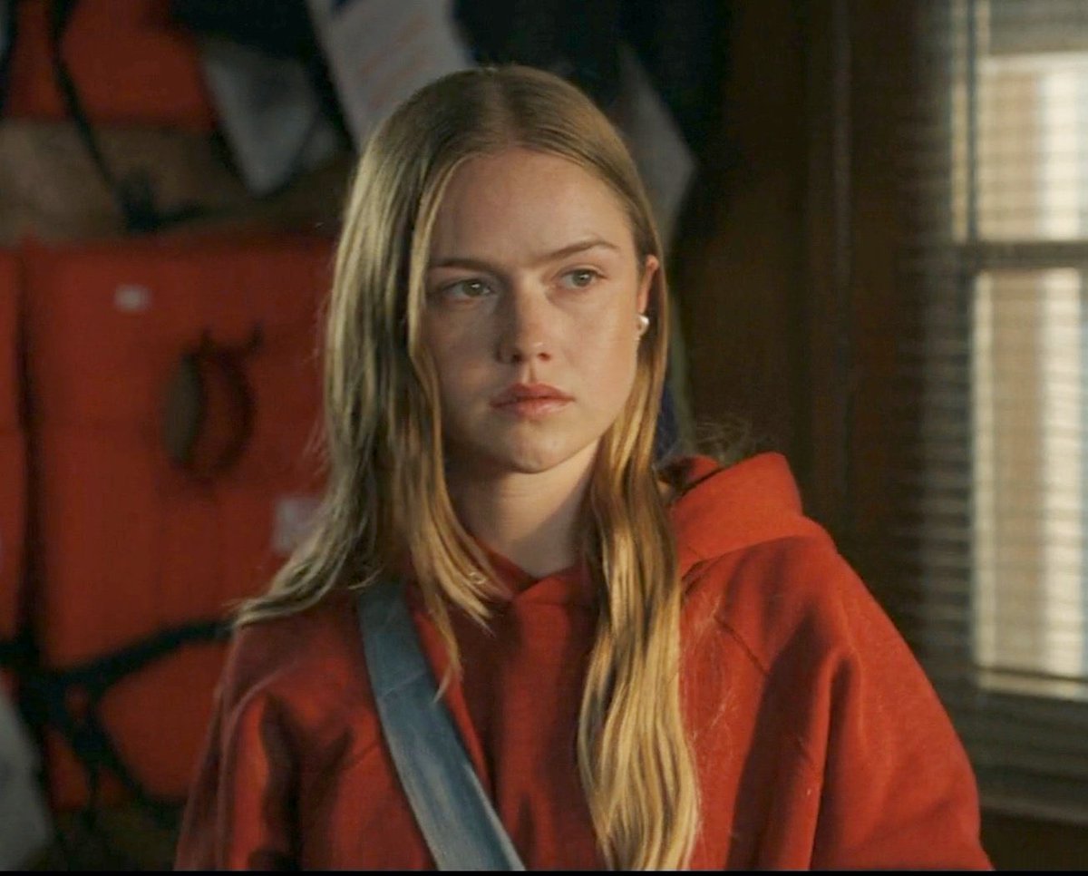 sapphixcinema's tweet photo. they’re over on prime trying to convince us no one ever approached ramona or called her attractive https://t.co/in5BR24v23