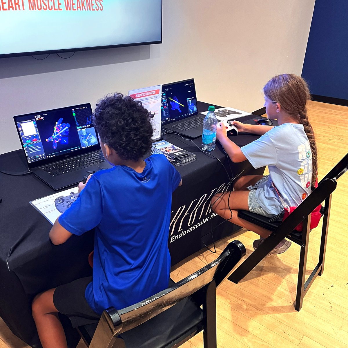 Stereotaxis's tweet photo. What a great time at the @STLScienceCtr! 🫀🤖
Loved seeing so much interest in heart health, arrhythmia treatment &amp; #RoboticEP. Thank you to Dr. @jenniferavari &amp; @LisaRoelle for joining us, &amp; to everyone who stopped by, asked questions &amp; test-drove #GenesisX! https://t.co/wr30gTE89x