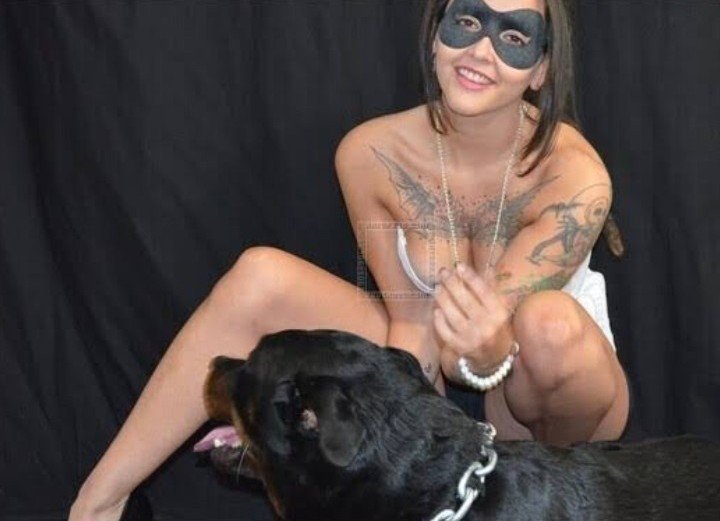 peeLaa3's tweet photo. Who’s ready for thick K9 knotting tonight?link in bio 

#Dogknotting #Zoophilia #Beastiality #ZooPorn #K9Knot #Zoomom #ZooContent #K9Girl #Knotting #DogKnot https://t.co/ub8EVbH2Xa