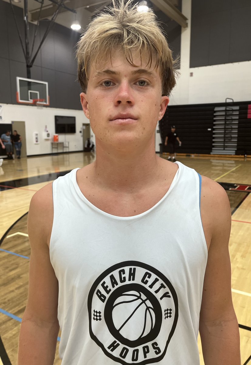 FrankieBur's tweet photo. Some of the better seniors-to-be on display at @BeachCityHoops Preview in Tustin Sunday . . .
https://t.co/Em6kUVuBZe https://t.co/KiYd8FwseG