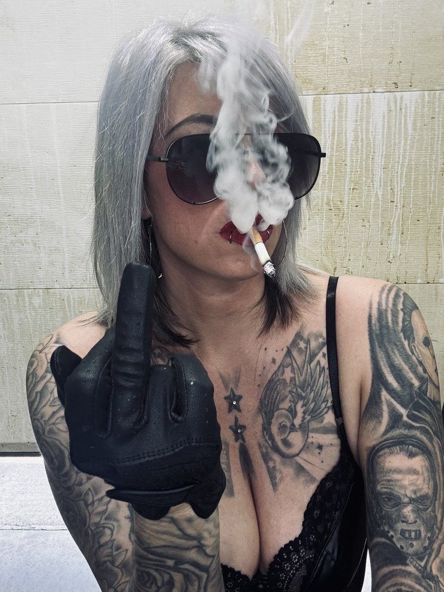 GoddessKSmokes's tweet photo. Breaking in another new pair of #subfunded gloves! #smokingfetish #glovefetish #sexysmoking #smokinggoddess #leathergloves #glovegoddess #capnolagnia #cheekhollowing @DailyDreamBabes @SheSmokes2026 @greg_battiste @Glovesmoke https://t.co/gsKW1hRGRn