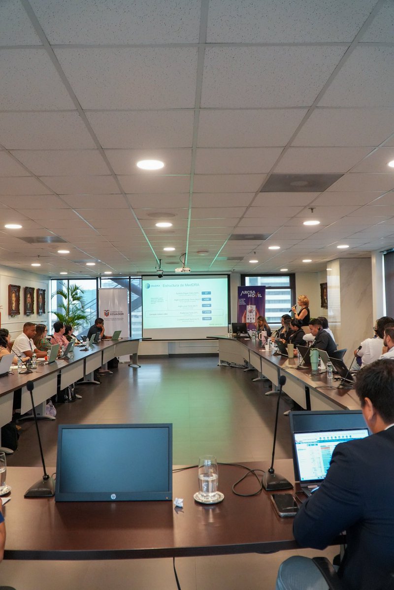 Arcsa_Ec's tweet photo. ¡Capacitación para medicamentos cada vez más seguros! 💻💊

Nuestros técnicos del Centro Nacional de #Farmacovigilancia participan en una conferencia magistral sobre @MedDRAMSSO, una herramienta para clasificar y codificar información sobre reacciones adversas a medicamentos. https://t.co/qnO3NGSzR3