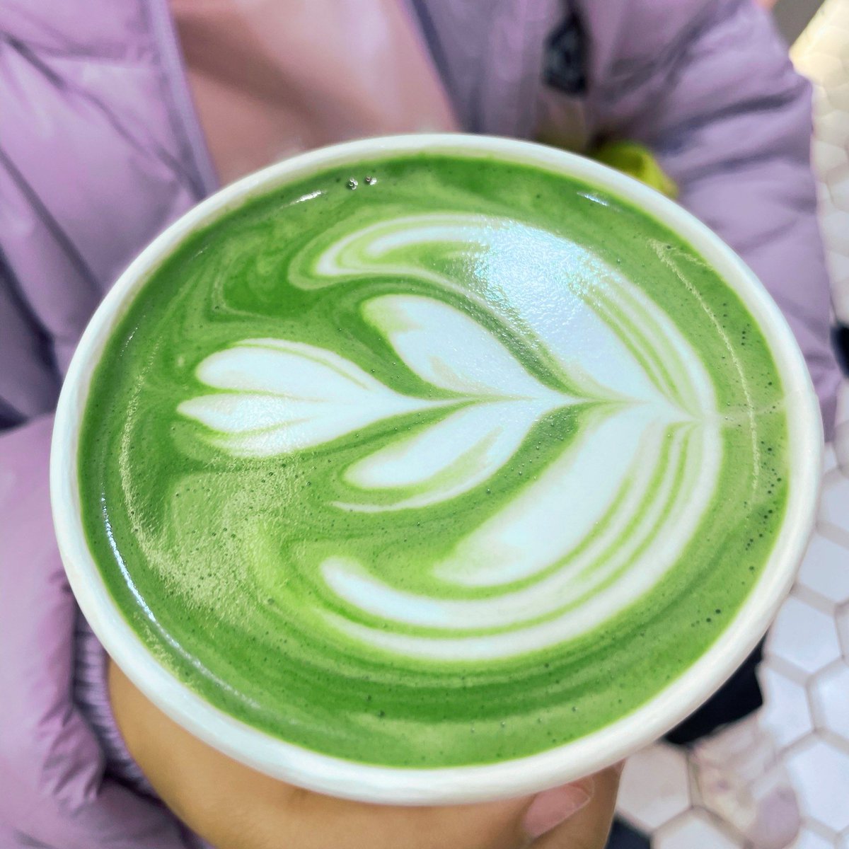 torrente_ej's tweet photo. Tired of hot afternoons Try this 2-minute iced matcha latte! Whisk matcha powder, add ice u0026 oat milk. Creamy, refreshing u0026 perfect for your day https://t.co/2FD6j81SR5