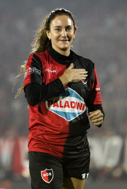 RanitadeNewells's tweet photo. ⭕️Que tienen en comun Maradona y Aymar❓❤️🖤 https://t.co/I2g5SQDHYL