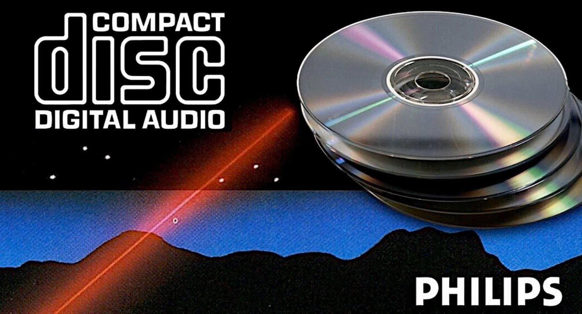 ComputerLove_'s tweet photo. On August 17, 1982, Philips produced the world's first commercial compact disc. https://t.co/X1kkXtzEfO
