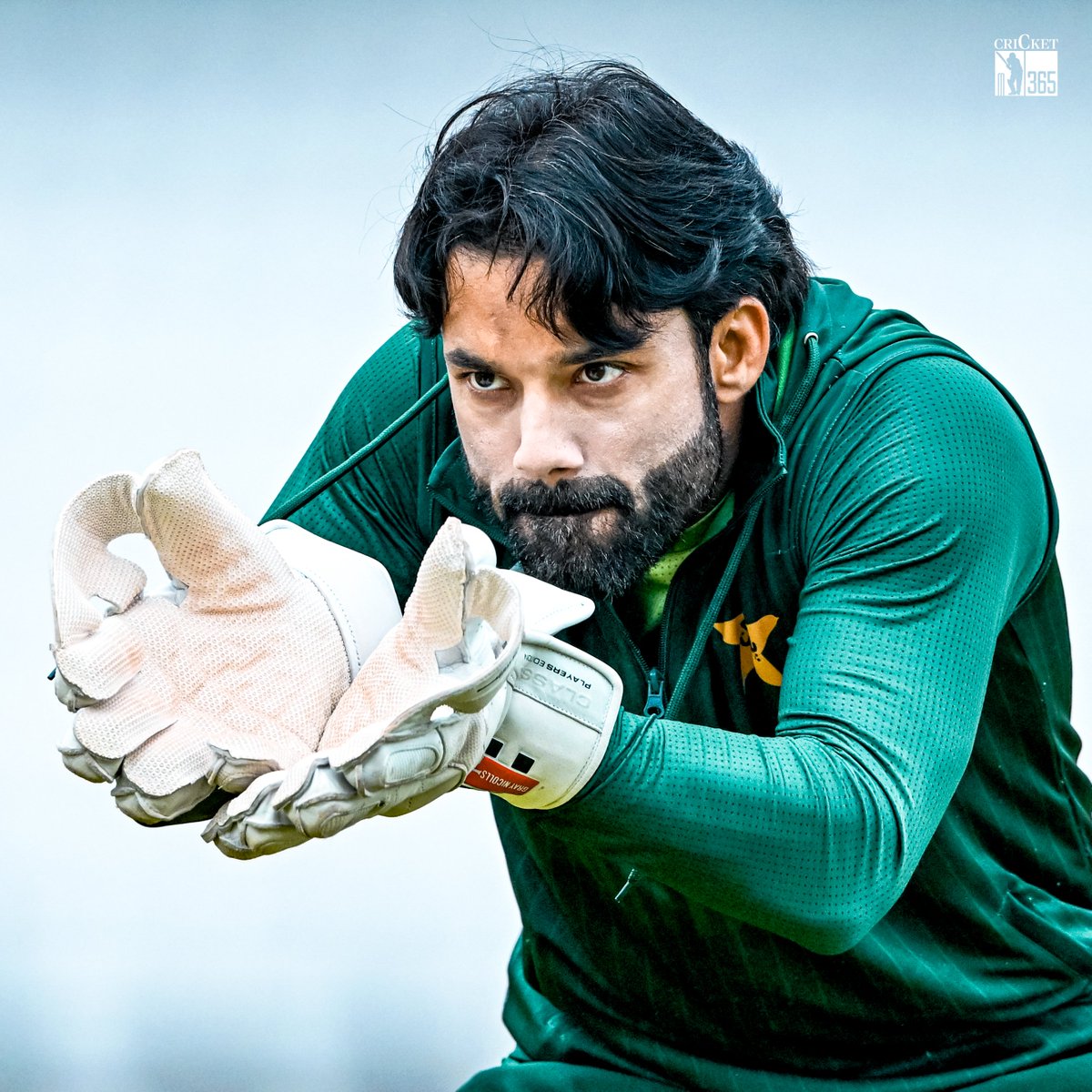 cricket__365's tweet photo. 🇵🇰🏏 𝐇𝐄𝐀𝐃𝐈𝐍𝐆𝐋𝐄𝐘 𝐃𝐈𝐀𝐑𝐈𝐄𝐒: 𝐏𝐀𝐊𝐈𝐒𝐓𝐀𝐍 𝐀𝐑𝐄 𝐑𝐄𝐀𝐃𝐘! 🔥

The Pakistan squad are sharpening every aspect of their game in the nets ahead of the 1st Test against England in Leeds. 🏟��💪

The battle begins soon! ⚔️🇵🇰

#ENGvsPAK #PakistanCricket #TestCricket https://t.co/Ii6aUWGgRx