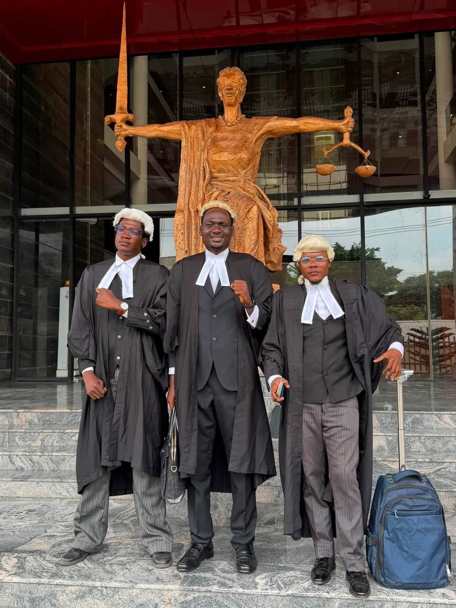 mrjosephaliu's tweet photo. Earlier today at the Federal High Court, Ikoyi, myself and my learned friends announced appearance for Rolex Dee, constitutionally demanding that the learned trial judge admits Rolex Dee to bail. https://t.co/EfLJxu9LOs
