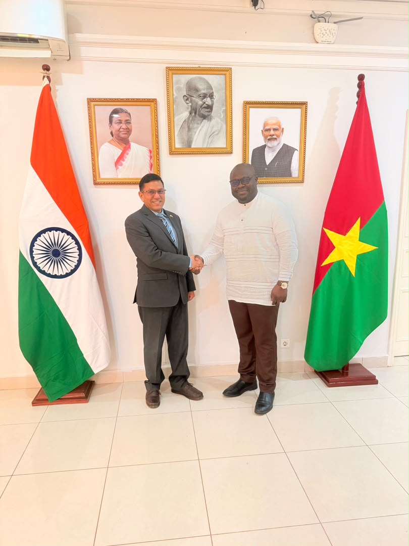 onubf's tweet photo. Le Coordonnateur résident, M. @NTikum poursuit ses rencontres avec la communauté diplomatique. Ce 17 août, il a effectué une visite de courtoisie à S.E.M. Om Prakash Meena, Ambassadeur de l’Inde au Burkina Faso 🇮🇳🇺🇳. https://t.co/insnKeJ7xg