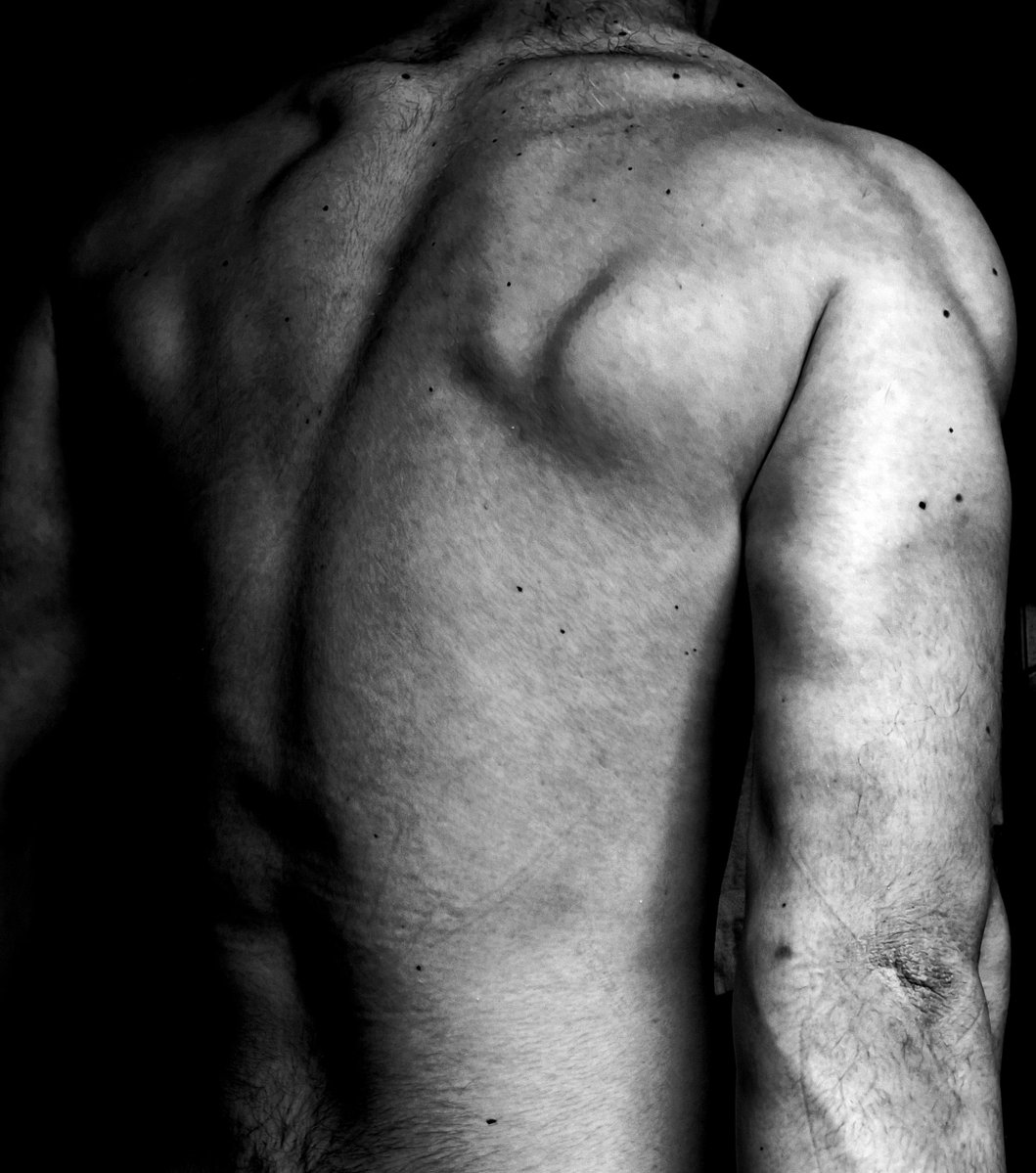glimzore's tweet photo. Gn!!!
+Extra back pic https://t.co/qiTuvSjy83