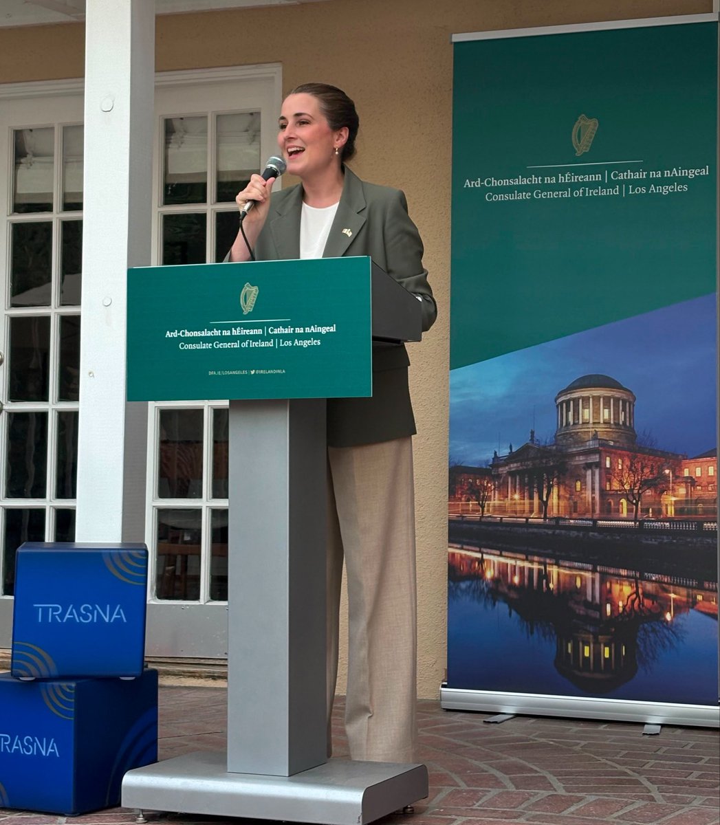 IEConsulGenLA's tweet photo. Wonderful to host a @MusicFrmIreland delegation in LA last week, with CEO @angela_dorgan. Always a pleasure to connect the Irish music industry with LA-based creatives & executives from Sony, Netflix, Universal, 20th Century Fox & more under the Consulate’s #TRASNA banner 🎶🇮🇪🇺🇸 https://t.co/MhToKDkH5A