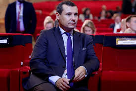 GoalsXtra's tweet photo. 🚨𝗕𝗥𝗘𝗔𝗞𝗜𝗡𝗚: FIFA COO Kevin Lamour was dismissed for speaking out against Gianni Infantino! ❌

[@JacobsBen] https://t.co/7QyYaNY4LO