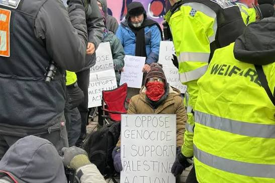 Shambles151's tweet photo. UK nationals who returned today from serving in the IDF were NOT arrested under the Terrorism Act.

Please RT this until they are. https://t.co/GxREBKn6Ff
