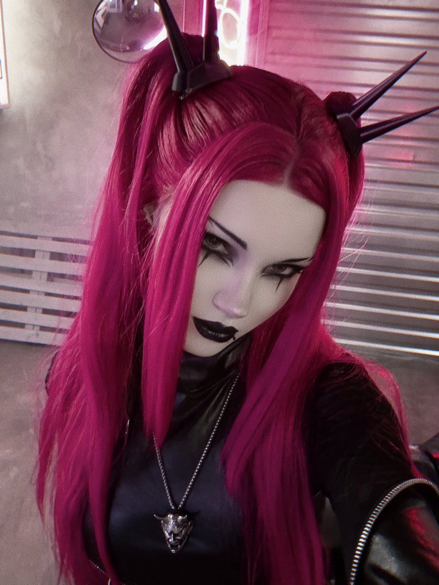felVELIAL's tweet photo. Dark Mira cosplay from Kpop demon hunters 

#huntrix https://t.co/Ac7DNFJxw7
