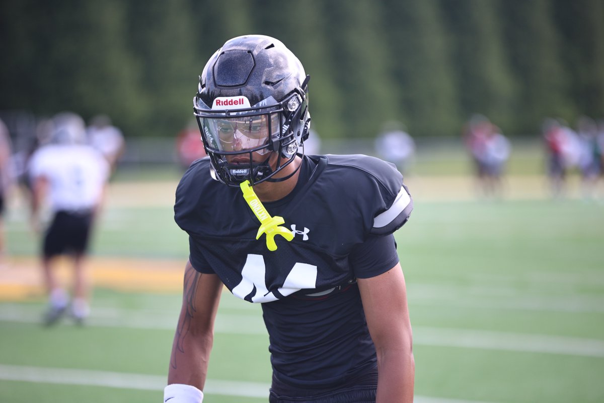DVUfootball's tweet photo. New season, same mission.
#DelValFootball #TBTM https://t.co/1yss1DpYK8